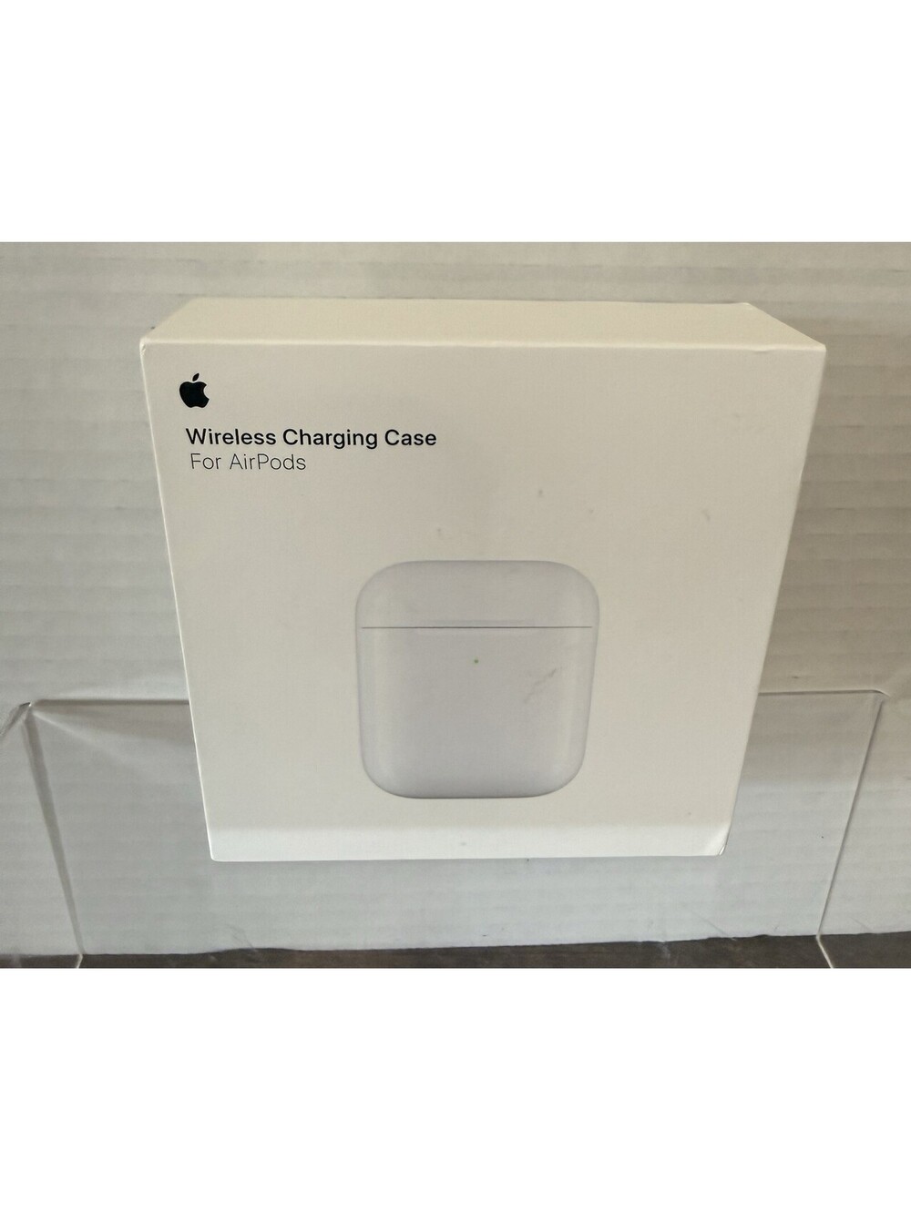 Apple Wireless Charging Case for AirPods 2nd Gen Compact White A1938 *No Charger